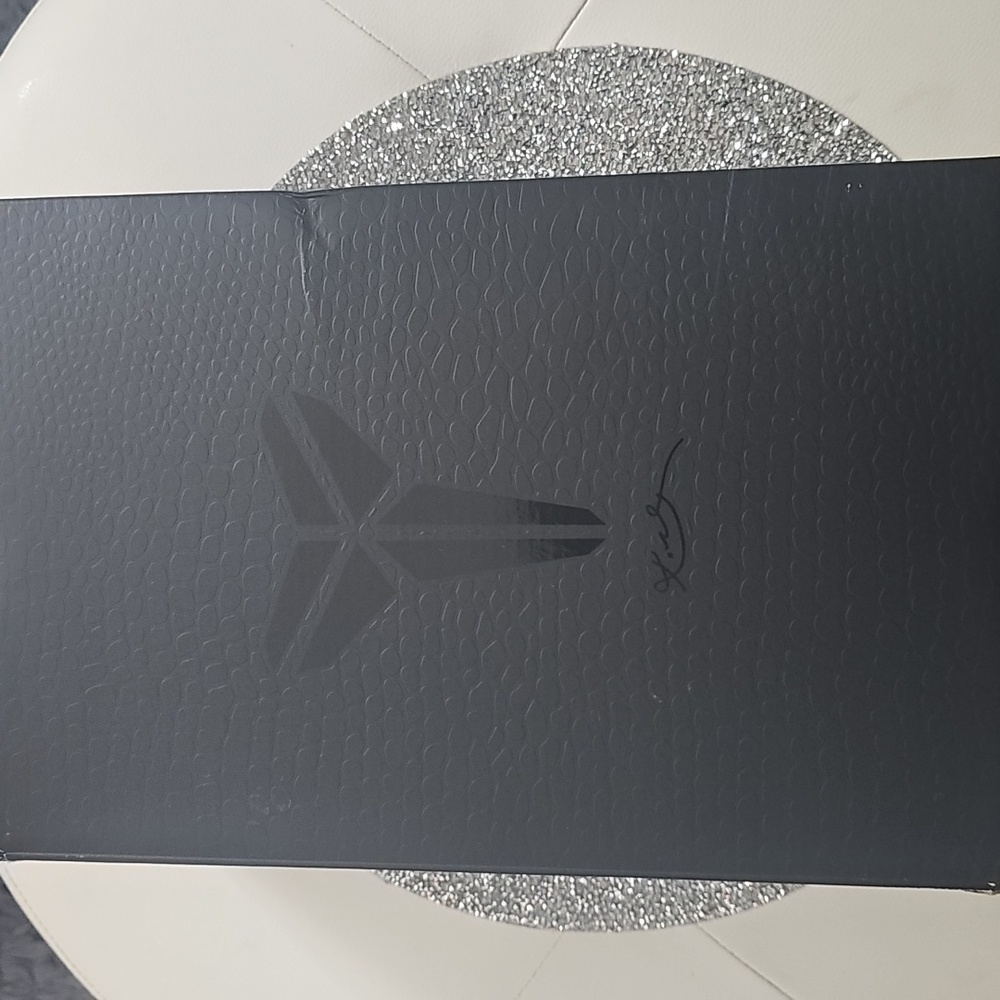 Nike Kobe VIII Protro Black Textured Shoe Box Fits Size 12.5* Notice Small Bend